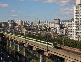 越南首条地铁线通车，开启新时代的城市交通革新